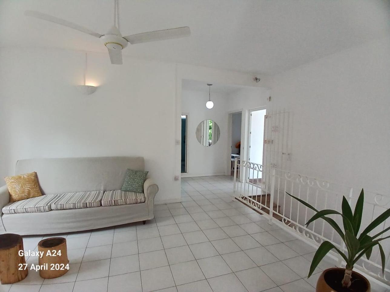The Coral House Apartment Riviere Noire Bagian luar foto