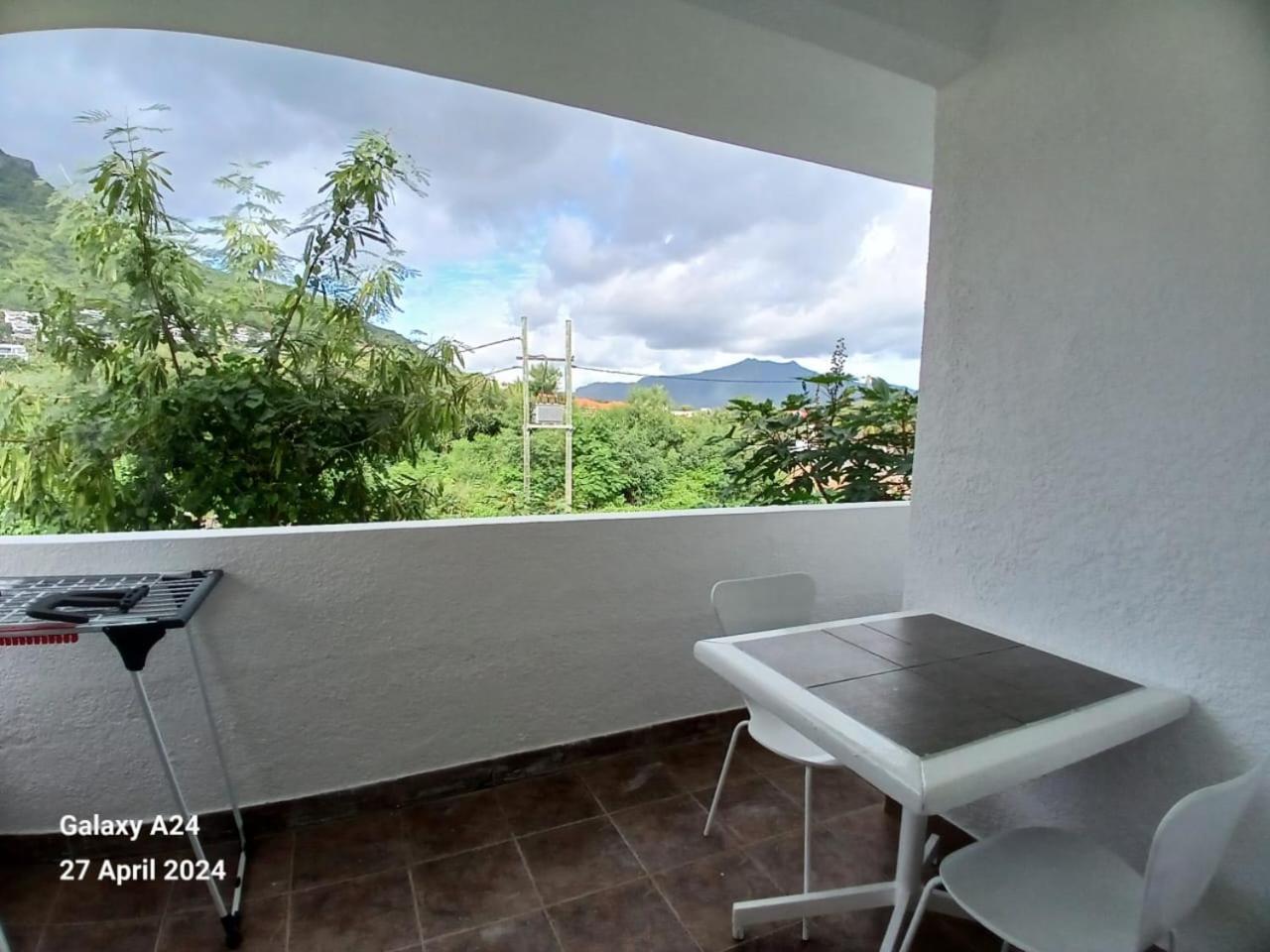 The Coral House Apartment Riviere Noire Bagian luar foto