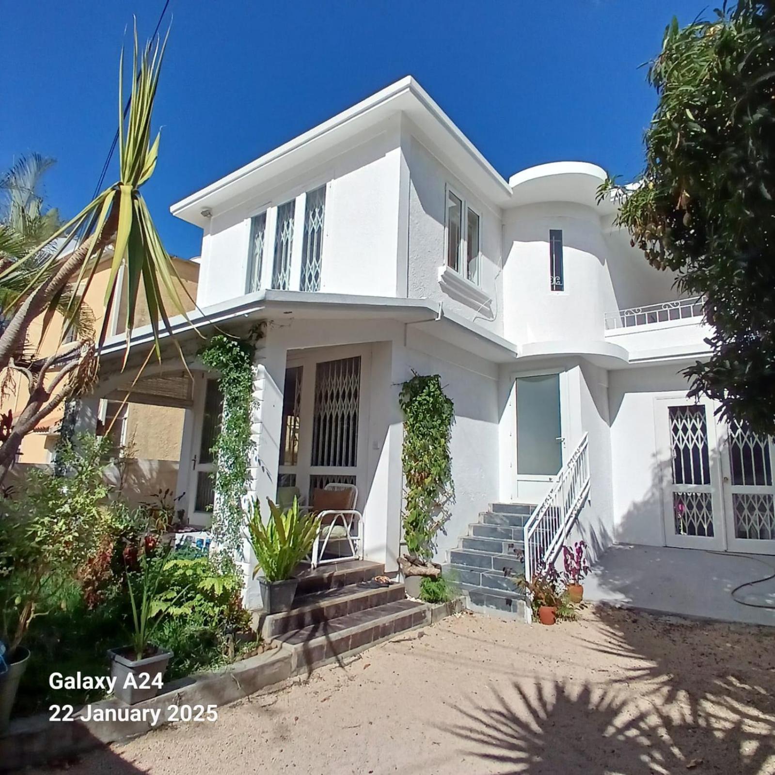 The Coral House Apartment Riviere Noire Bagian luar foto